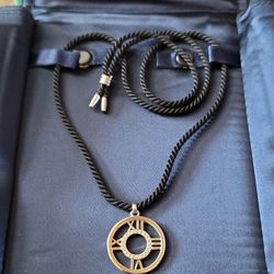 Tiffany & Co. 18K White Gold Atlas Diamond Pendant With Velvet Tiffany & Co. Necklace