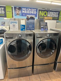 LG Washer and Dryer With Pedestals Set