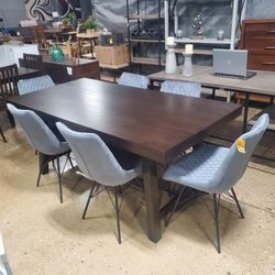 Beautiful 7 Pc Brown Dining Set With 6 Fabric Chairs (New)