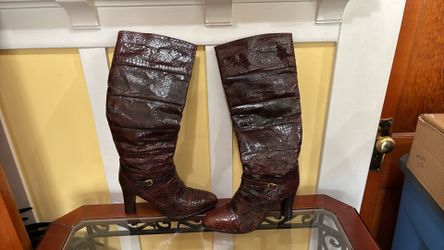 Size 10 B Tall Brown Lizard Boots