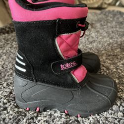Toddler Size 9 Snow boots 