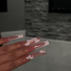 nails
