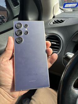 samsung s24 ultra 256 gb factory unlocked will work on any sim card in world with charger 10/10