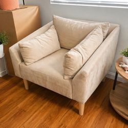 Essential Chair in Recycled Velvet, Cashew with Natural Legs