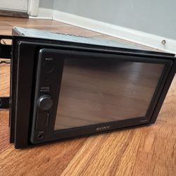 Sony XAV-AX1000 6.2 Double Din Radio - Apple CarPlay