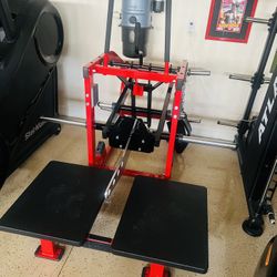 Hammer Strength Belt Squat
