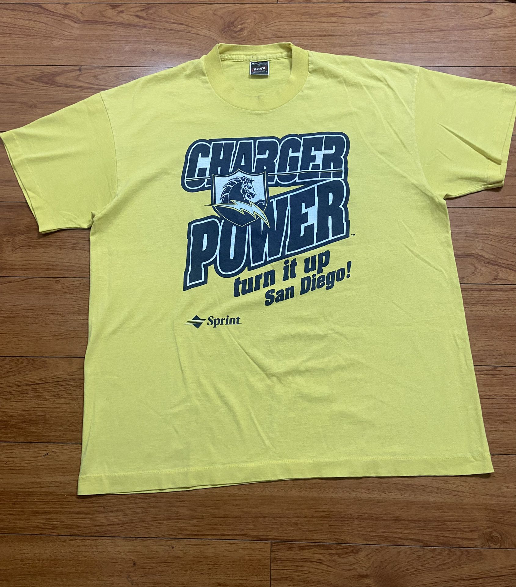 90’s San Diego Chargers T-shirt XL