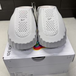 Brand New Nike Mind Slide Light Smoke Grey Womens Size 7/Mens Size 5.5