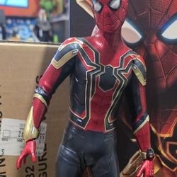 Hot Toys MMS482 Marvel Iron Spider Infinity War 1/6 Scale