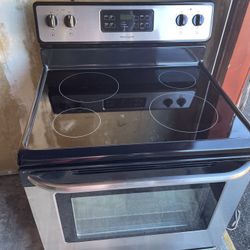 Frigidaire Electric Stove 