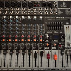Behringer XENYX X1222USB 