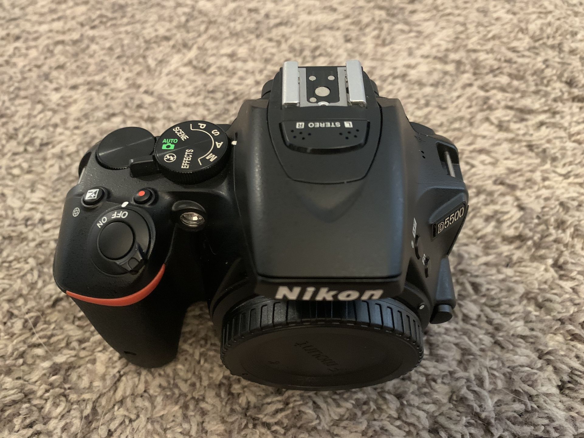 Nikon D5500 Body Only w/ accessories