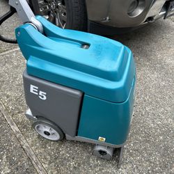 TENNANT E5, CARPET EXTRACTOR, SELF CONTAINED, 5 GALLON, 15"
