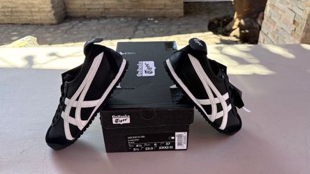 NEW Onitsuka Tiger Mexico 66 Black White Sneakers size 4.5 (Men)EUR 37 / US Women 6.