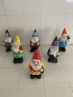 CLAY DWARFS DECORATION