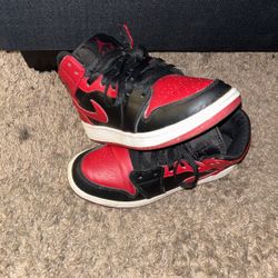 Nike Air Jordan 1 Mid Banned Chicago Bred High