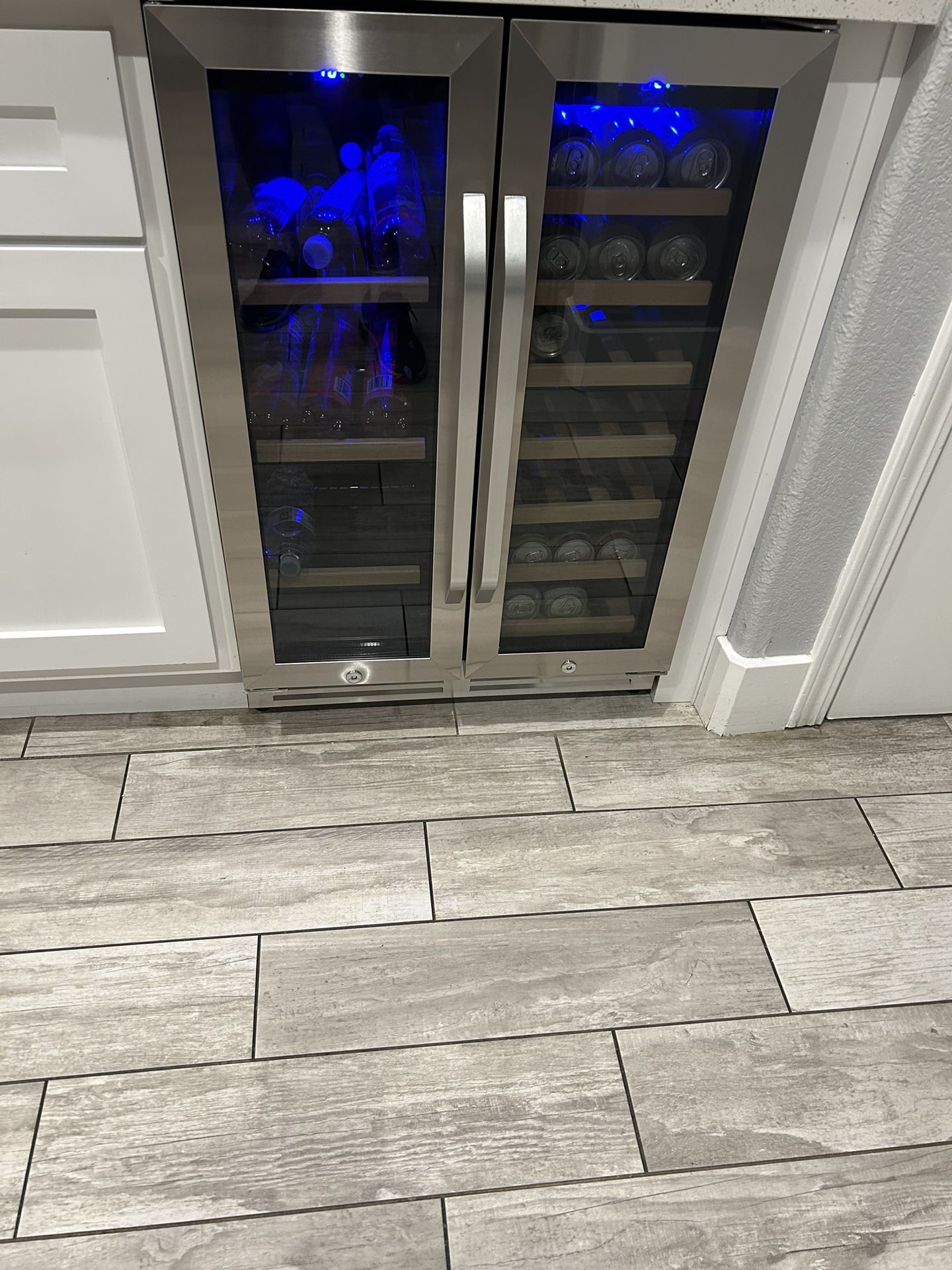 Mini Fridge/ Wine Cooler