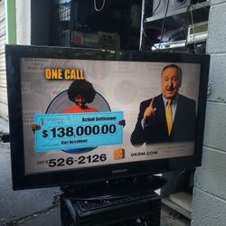32" Samsung TV W/REMOTE 