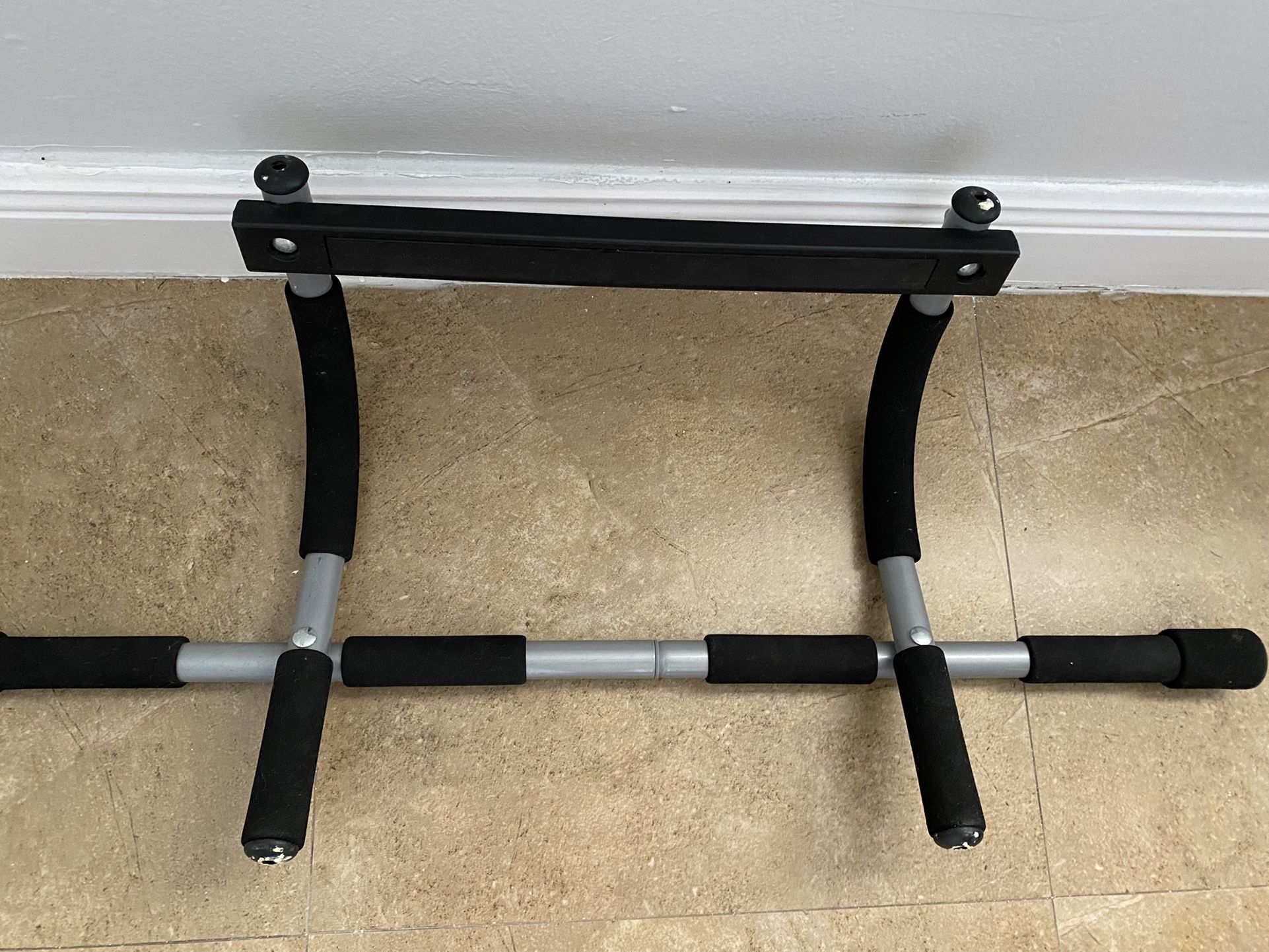 Iron Gym Pull Up Bar