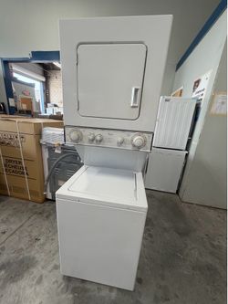 Kenmore laundry center washer and dryer 24” wide apartment size