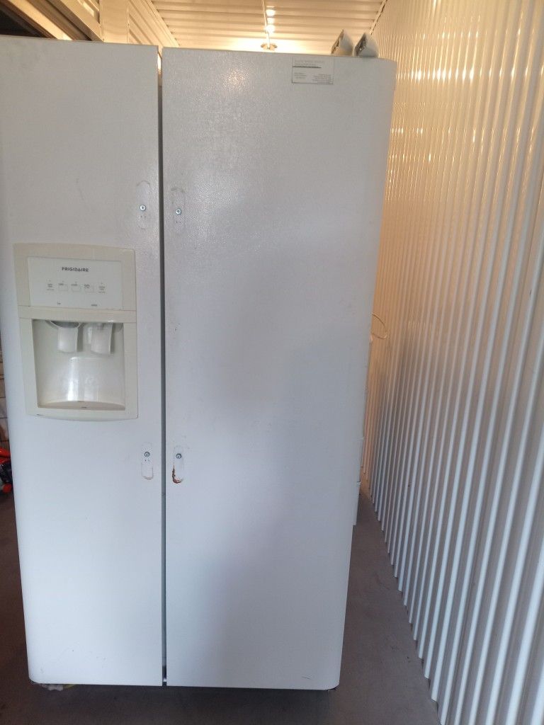 Frigidaire Refrigerator