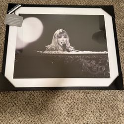 Taylor Swift Viral Photo