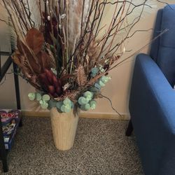 Beautiful White Vase And Flowers 