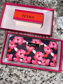 Trina Turk Zip Around Wallet in Floral Print ( all Over Narcissus), 7.5x4x1"