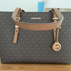 Michael Kors medium tote bag NWT