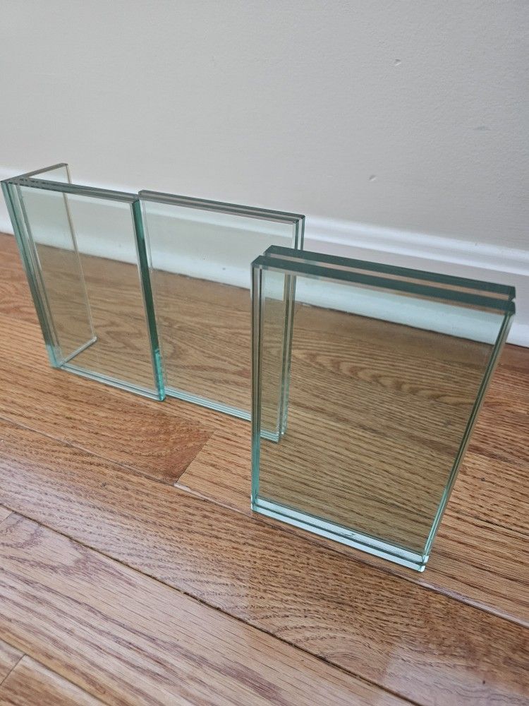 $5.00 - Modern Block Glass Photo Frames! PICKUP THIS SATURDAY AT THE WOODLANDS IN MORROW COMMUNITY GARAGE SALE!