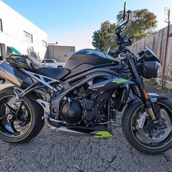 2020 Triumph Speed Triple RS Clean Title Motorcycle 3,479 Miles