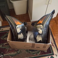 2014 Honda crv headlight housing