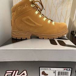 Fila Hiking booths Size 8 