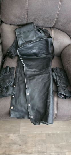 Leather Chaps & gloves
