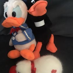 3 Ducks, daffy Duck, Donald Duck and White Love Duck Stuffed Animals