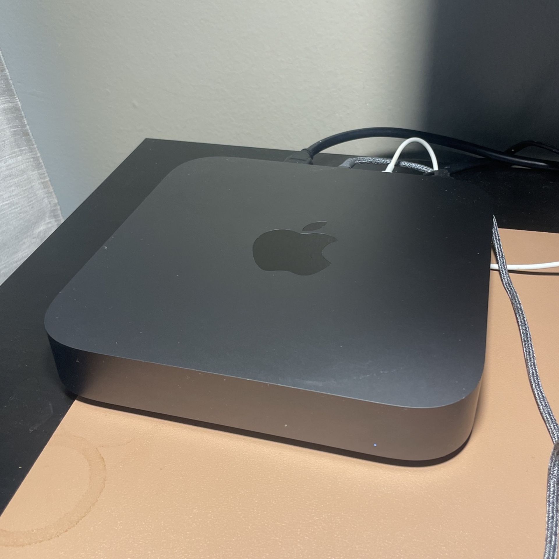 2018 Mac Mini with Keyboard and Touchpad