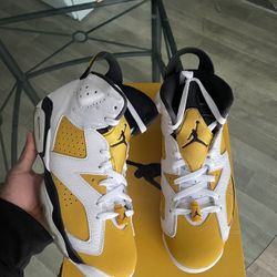 Air Jordan 6 “Yellow Orchre” Size 8.5