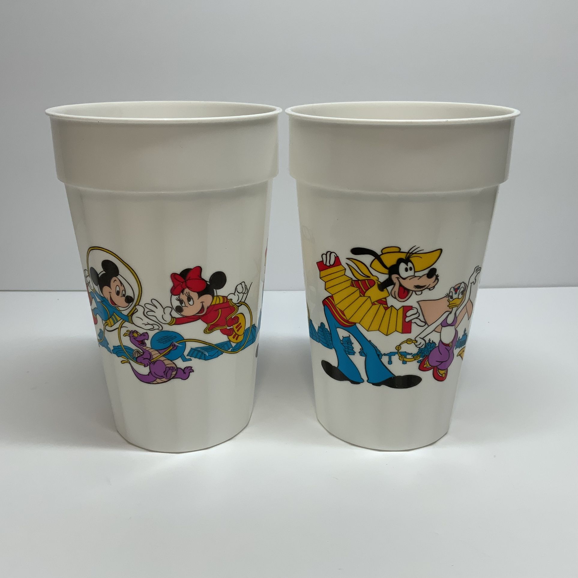 Vintage 1988 Disney World Lot Of 2 Coca Cola Mickey Mouse Plastic Drink Cups