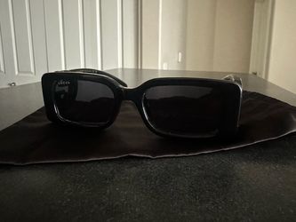 Gucci Black Rectangle Sunglasses