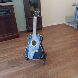 Suzuki 36 Inch Travel Size 6 String Classical Guitar 