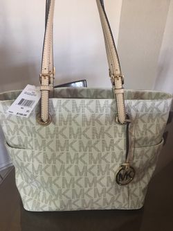 New authentic michael kors