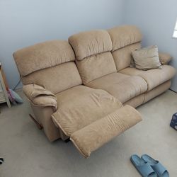 Lazy Boy Living Room Reclining Couch