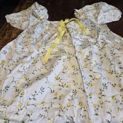 Size Large White & Yellow Dress