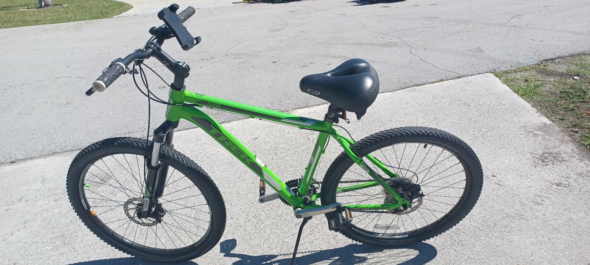 TREK  Mountain Bike 