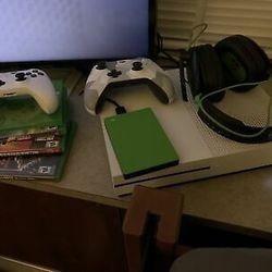 Microsoft xbox series s 512GB~Console  White 