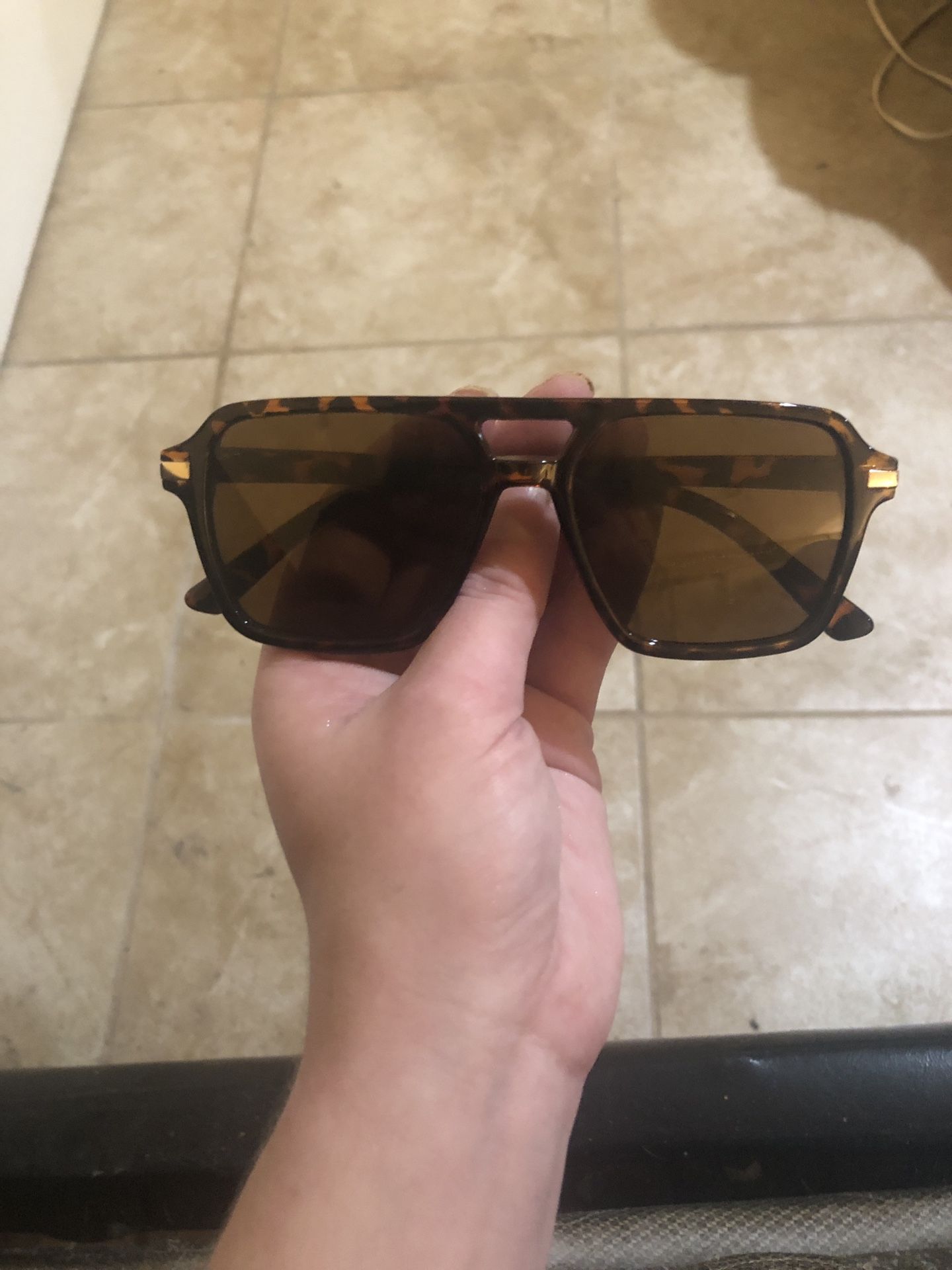 NWOT Brown Sunglasses 