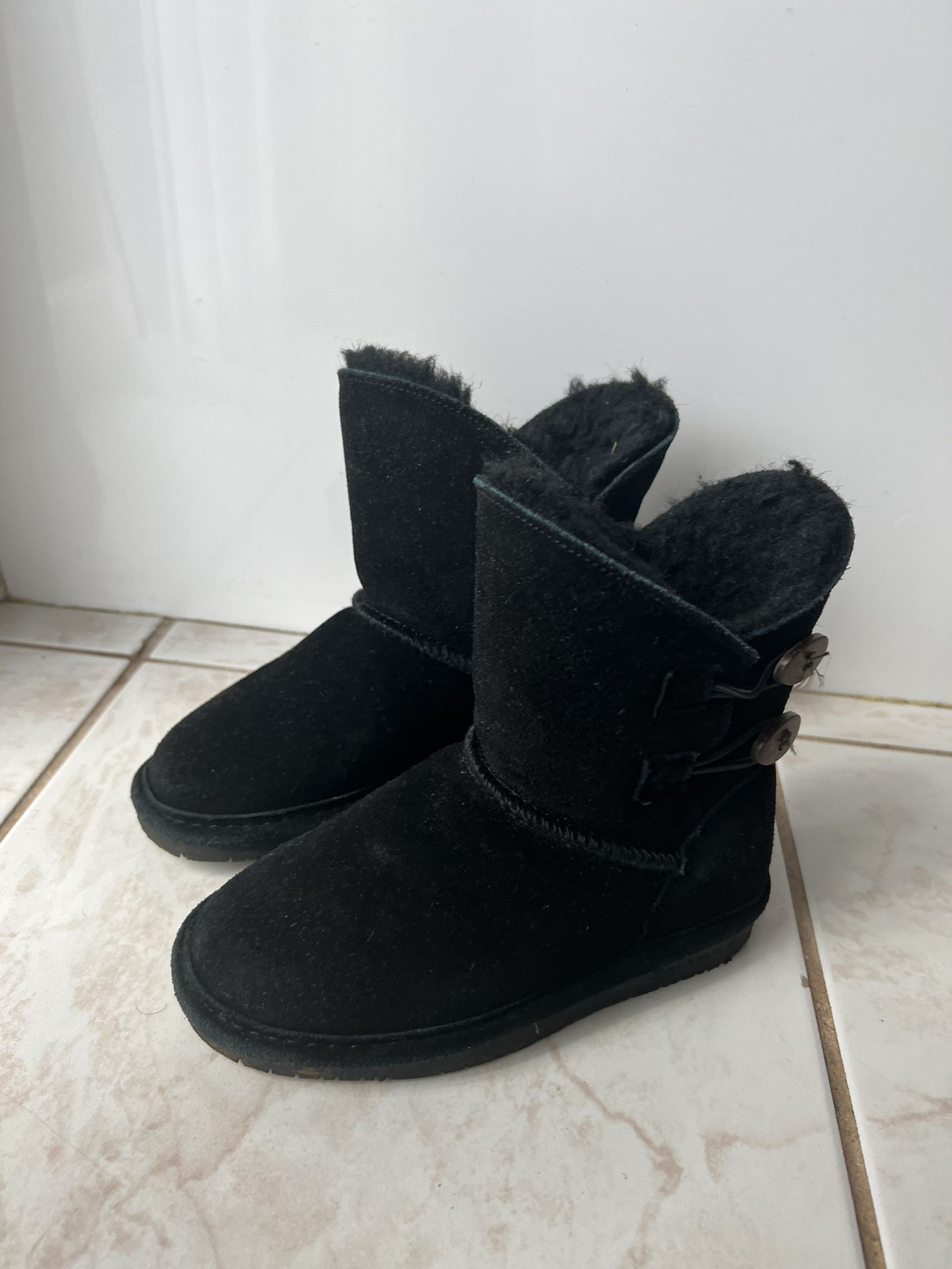 Black Bear Paw Boots Size 11