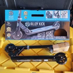 Brand New Small kids scooter from 3+