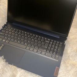 Lenovo IdeaPad SLIM 3 15.6" i3-N305 1.8GHz 8GB RAM 256GB SSD