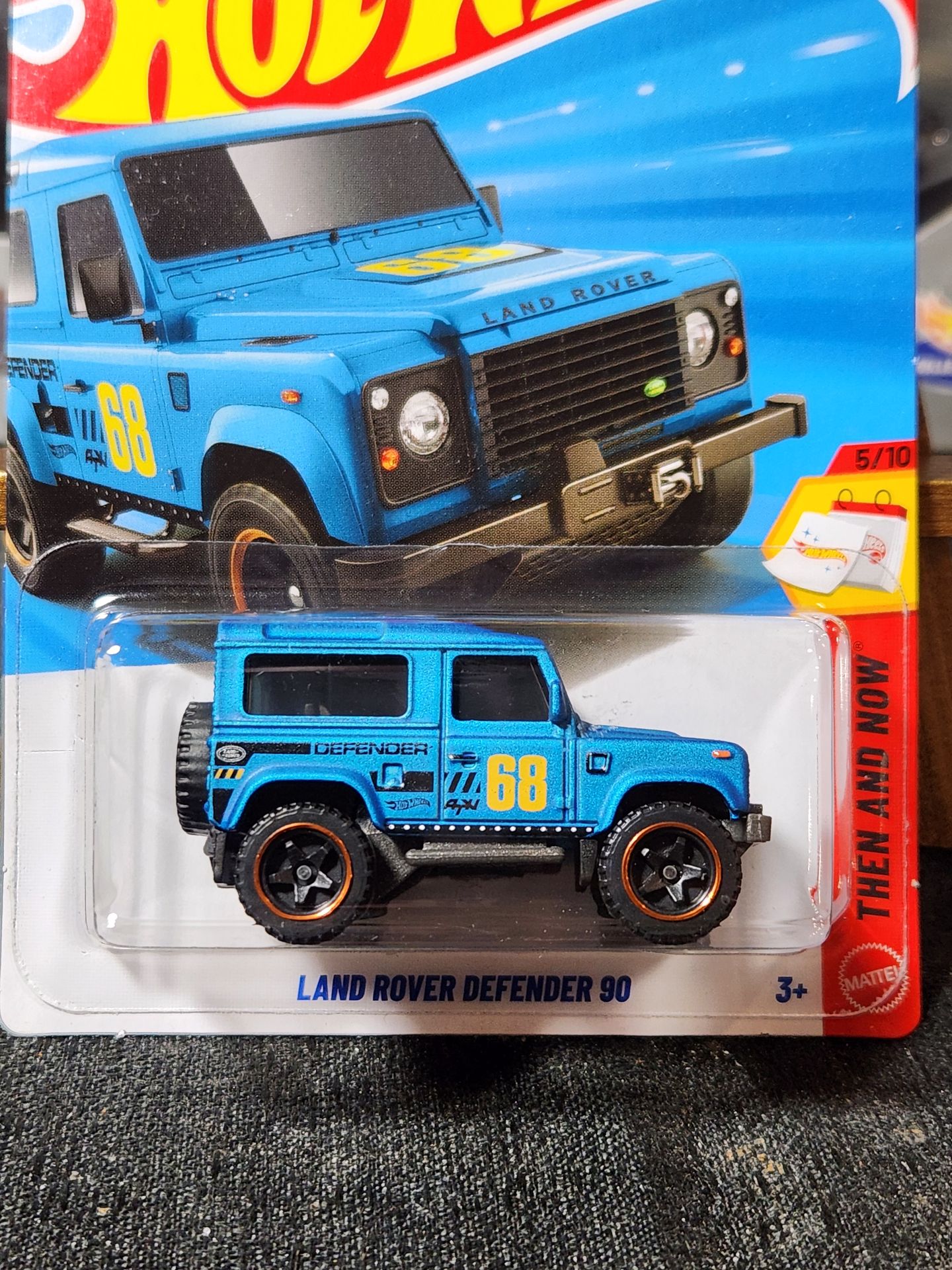 Hot Wheels Land Rover Defender 90 (Kroger Exclusive)